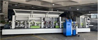 Automatische Kantenanleimmaschine PUR